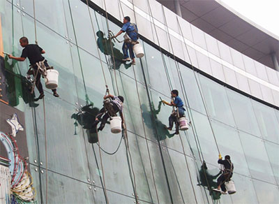 高空外牆玻璃清洗(xi)
